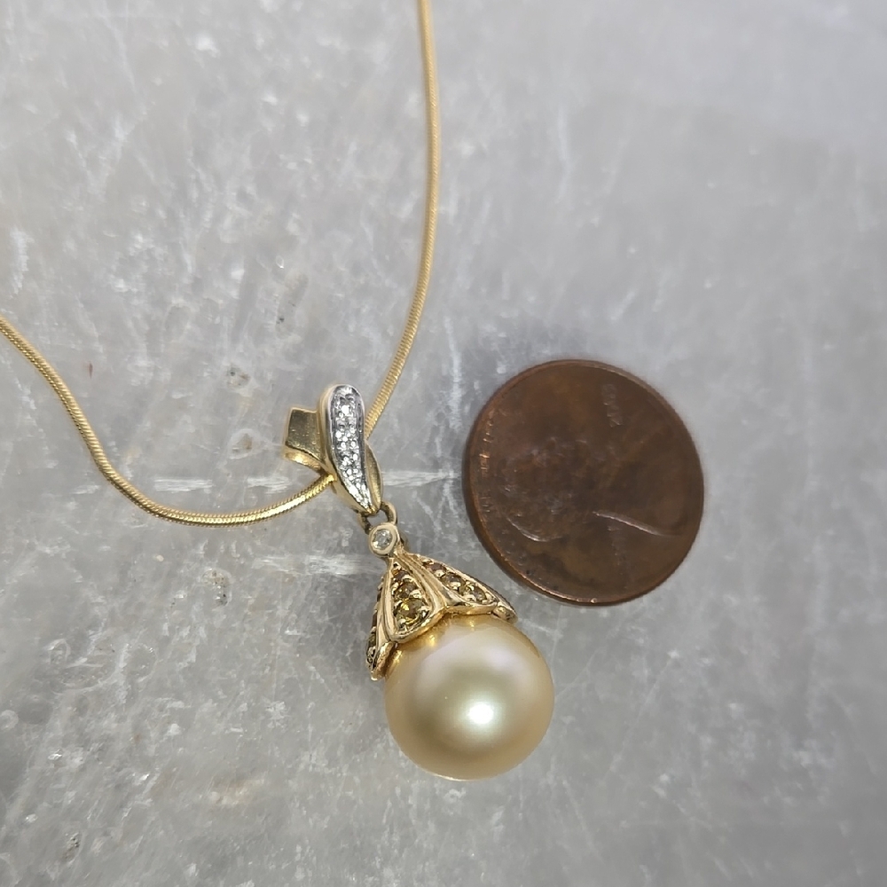 14kt Golden South Sea Pearl Pendant - Picture 5 of 10